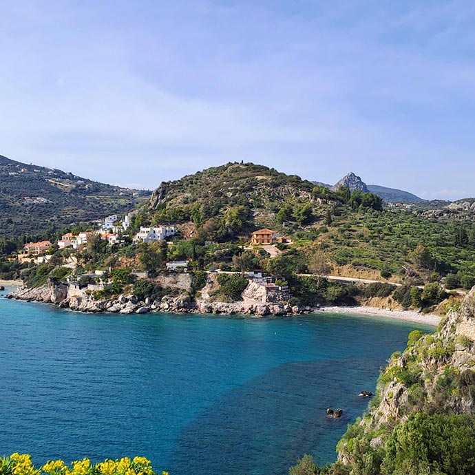 Καστράκι Παραλία στο Τολό